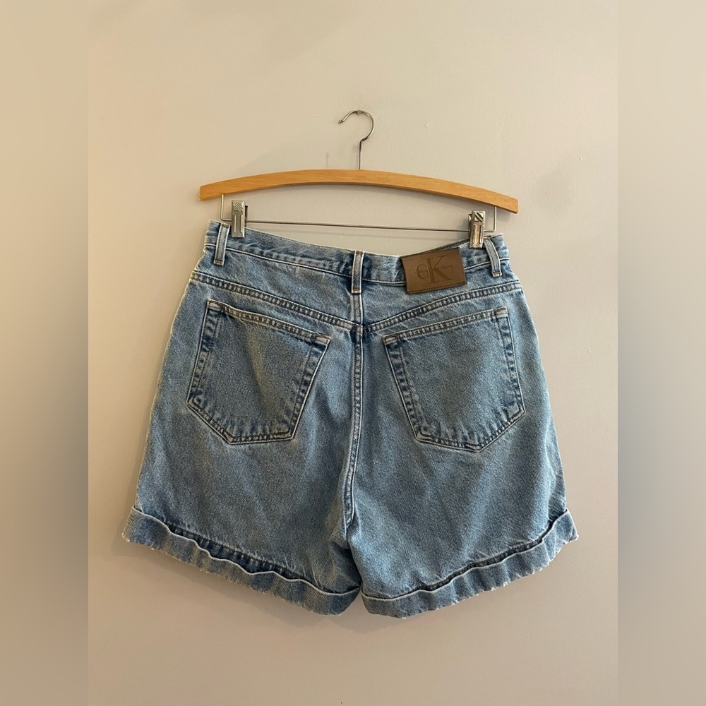 Vintage Calvin Klein Jean Denim Shorts with Cuffs - Picture 5 of 6